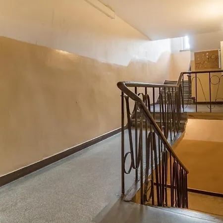 Rent Like - Olawska 1 ホテル *